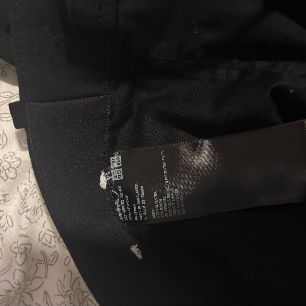 Uniqlo Smart Ankle Pants - Picture 4 of 4